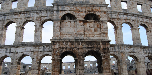 ARENA IN PULA